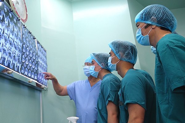 Đào tạo tại chỗ, nâng cao tay nghề cho bác sĩ trẻ