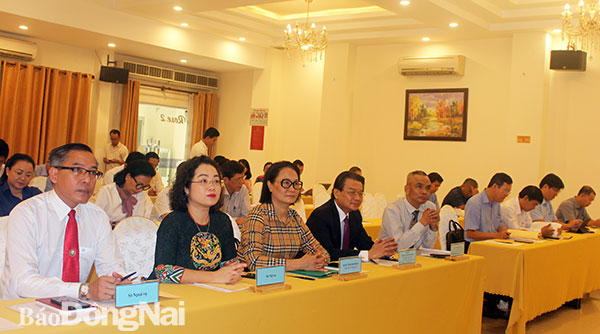 Các đại biểu, học viên tham dự khai giảng lớp bồi dưỡng kỹ năng và phong cách lãnh đạo chủ chốt tỉnh Đồng Nai năm 2020