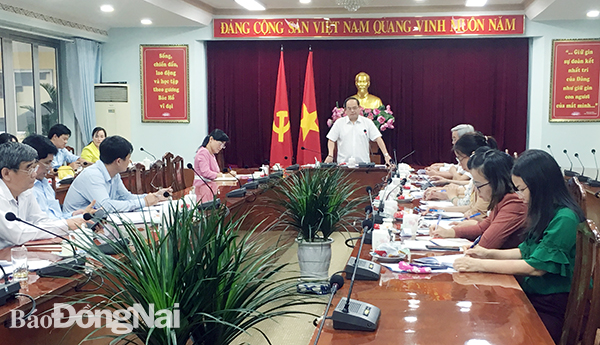 Phó bí thư Tỉnh ủy Quản Minh Cường phát biểu kết luận hội nghị