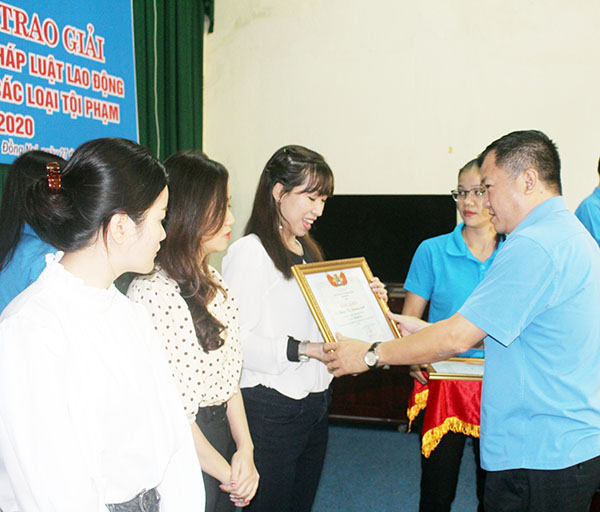 Đa dạng các hình thức tuyên truyền trong công nhân