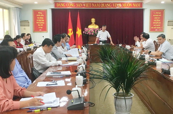  Phó bí thư thường trực Tỉnh ủy Hồ Thanh Sơn phát biểu chỉ đạo tại hội nghị.  