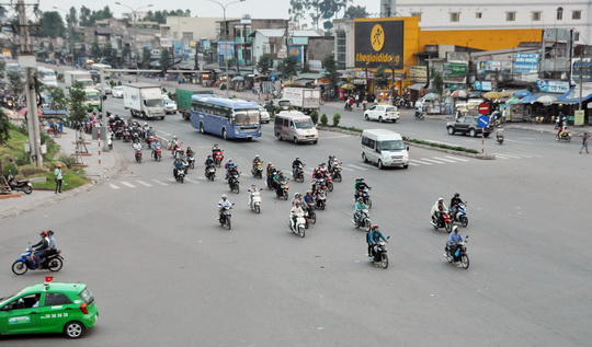   Khu vực giao thông ngã tư Vũng Tàu (TP.Biên Hòa) thông thoáng, xe cộ đi lại thuận lợi