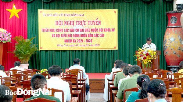 Phó bí thư thường trực Tỉnh ủy, Phó trưởng ban thường trực Ban chỉ đạo công tác bầu cử tỉnh Hồ Thanh Sơn phát biểu chỉ đạo tại hội nghị trực tuyến triển khai công tác bầu cử đại biểu Quốc hội khóa XV và đại biểu HĐND các cấp nhiệm kỳ 2021-2026. Ảnh: Thảo Lâm