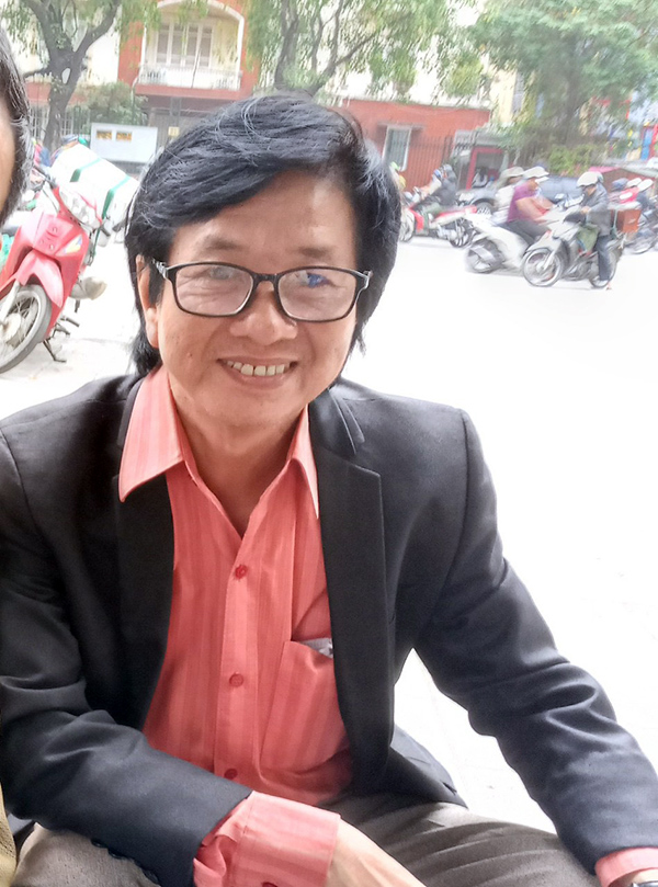 Nhà văn Dương Đức Khánh