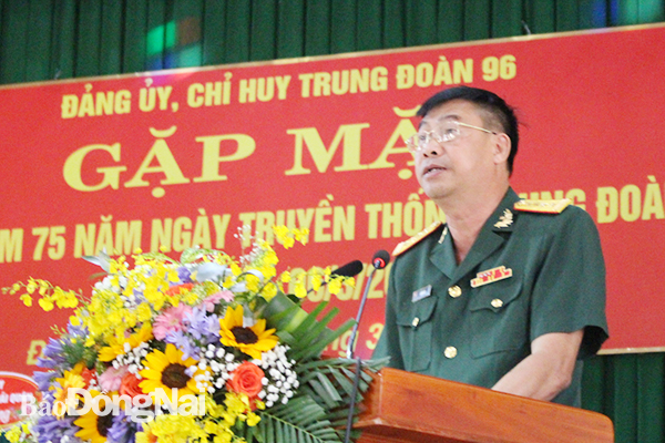 Đại tá Đỗ Văn Lực phát biểu tại buổi họp mặt