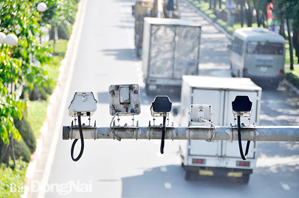 Camera giám sát giao thông trên đường Nguyễn Ái Quốc, đoạn qua P.Quang Vinh (TP.Biên Hòa). Ảnh: Võ Nguyên