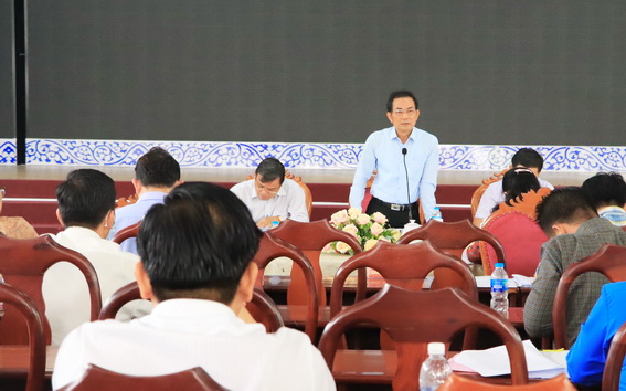 Bí thư Thành ủy Biên Hòa Võ Văn Chánh phát biểu chỉ đạo tại cuộc họp