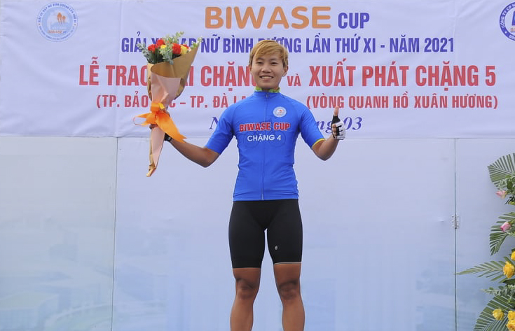 Nguyễn Thị Thật mặc Áo Xanh sau chặng 5