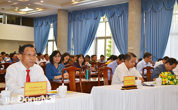 Cán bộ lãnh đạo chủ chốt của tỉnh dự hội nghị tại điểm cầu chính Hội trường Tỉnh ủy