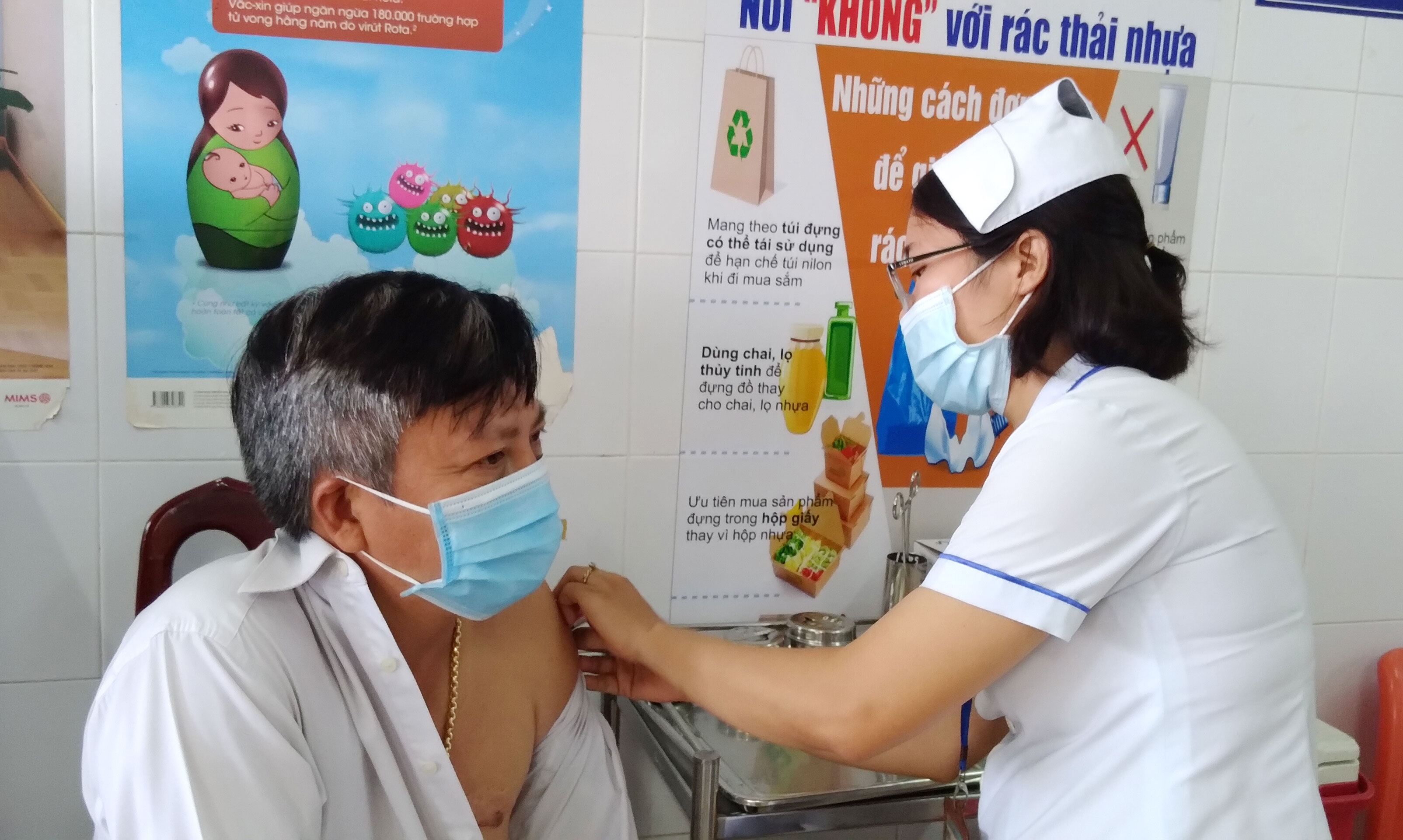 Tiêm vaccine phòng Covid-19 tại huyện Xuân Lộc