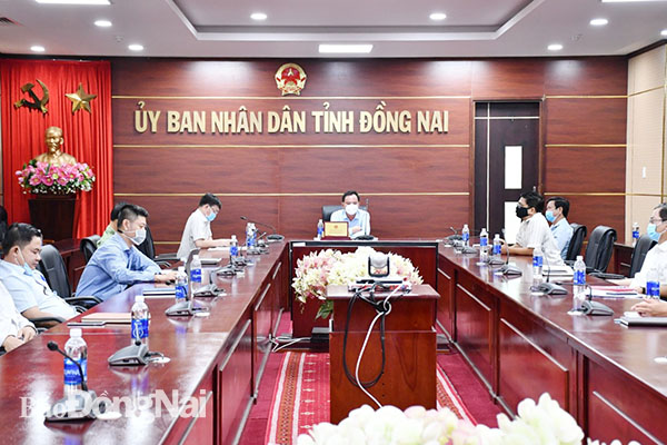 Phó chủ tịch UBND tỉnh Võ Tấn Đức chủ trì hội nghị trực tuyến tại Đồng Nai.