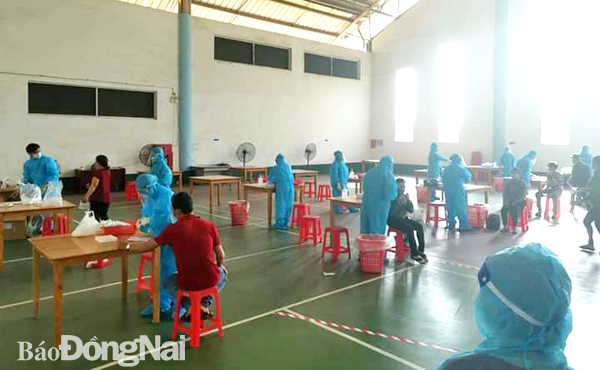 Công ty Hwaseung Vina cho 15 ngàn lao động tạm nghỉ việc để để phòng dịch Covid-19