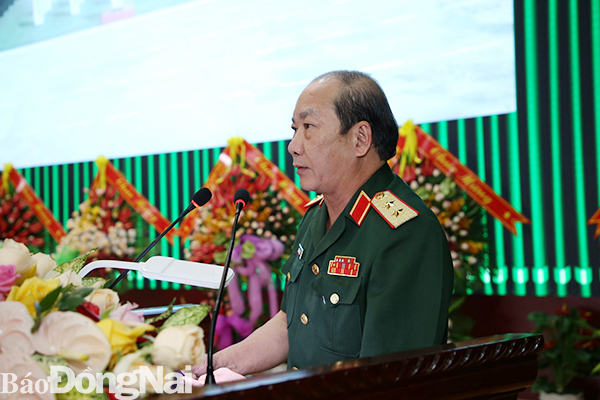Trung tướng Nguyễn Ngọc Cả, Hiệu trưởng nhà trường đọc thư khen của Chủ tịch nước tại lễ kỷ niệm