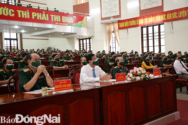Lãnh đạo tỉnh Đồng Nai, TP.Hồ Chí Minh và nhà trường dự buổi lễ