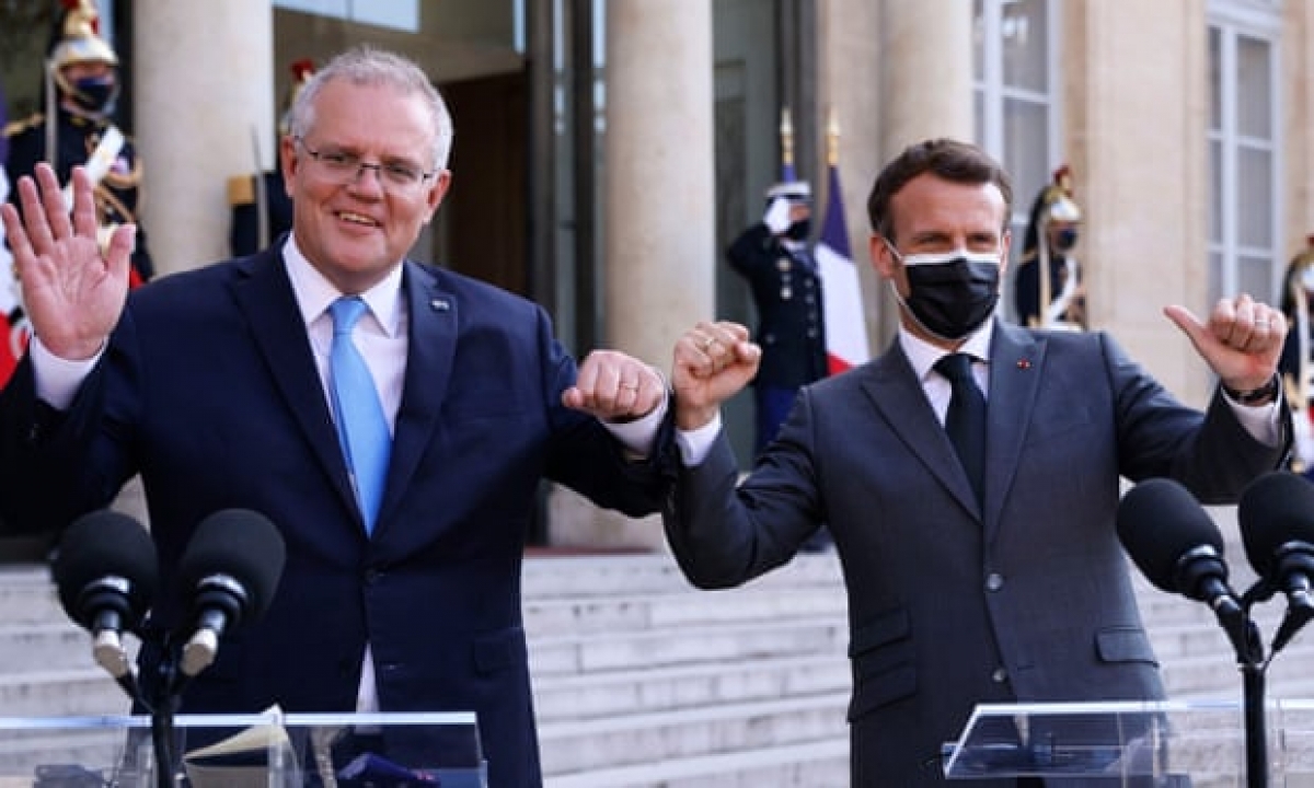 Thủ tướng Australia Scott Morrison và Tổng thống Pháp Emmanuel Macron tại Điện Elysee tháng 6/2021. Ảnh: Getty