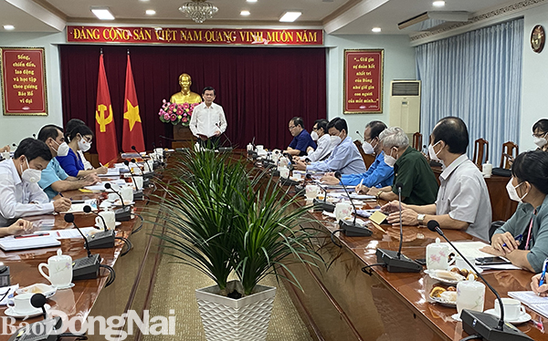 Bí thư Tỉnh ủy Nguyễn Hồng Lĩnh phát biểu chỉ đạo tại hội nghị