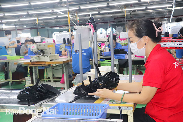 Do dịch bệnh Covid-19, Công ty TNHH Bình Tiên Biên Hòa ở Khu công nghiệp Amata (TP.Biên Hòa) chỉ duy trì sản xuất hơn 30% công suất