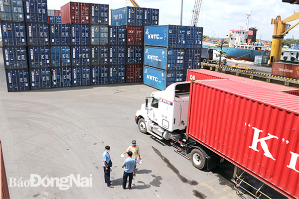 Vận chuyển hàng hóa tại Cảng Đồng Nai