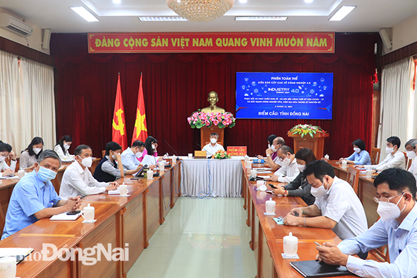 Phó Bí thư Thường trực Tỉnh ủy Hồ Thanh Sơn chủ trì diễn đàn tại đầu cầu Đồng Nai