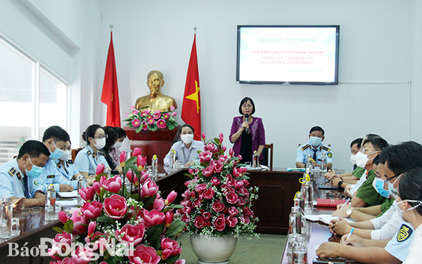 Phó chủ tịch UBND tỉnh Nguyễn Thị Hoàng phát biểu chỉ đạo tại buổi lễ