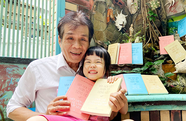 Đọc Văn hóa Việt nhìn từ tiếng Việt của Lê Minh Quốc