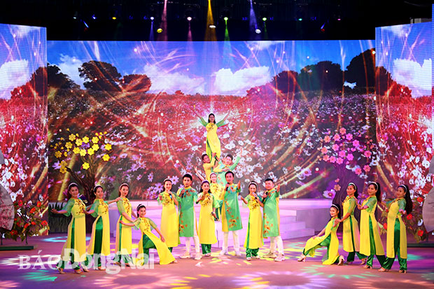 Chương trình nghệ thuật tổng hợp 'Xuân khát vọng'