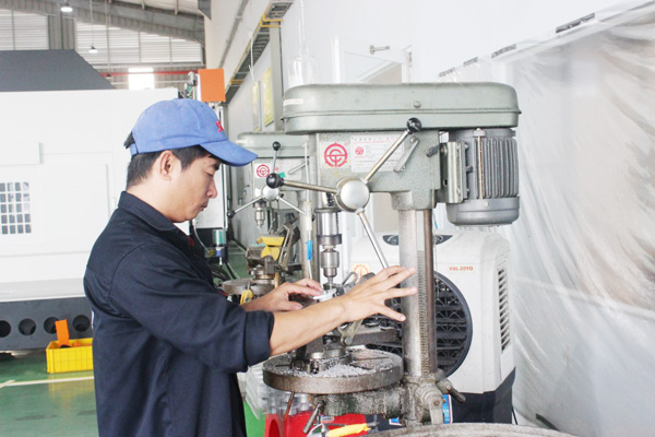 Sản xuất công nghiệp tăng gần 4,6%