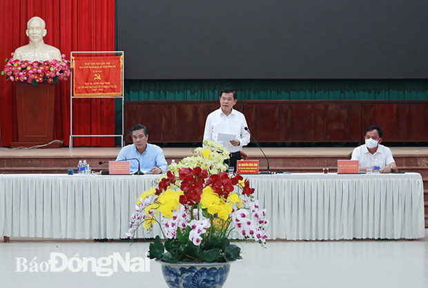 Ủy viên Trung ương Đảng, Bí thư Tỉnh ủy Nguyễn Hồng Lĩnh phát biểu tại buổi làm việc với Huyện ủy Long Thành.