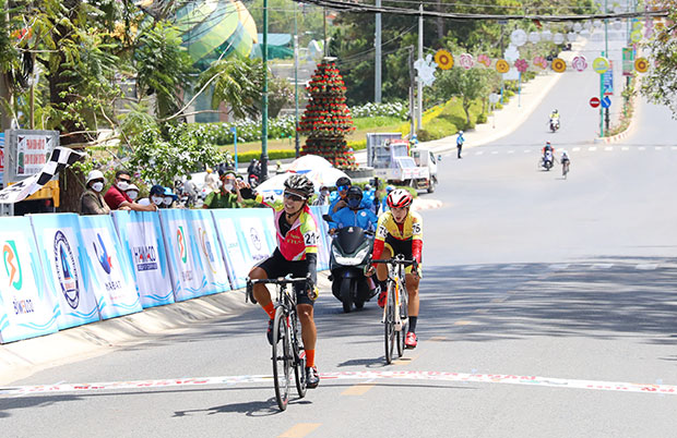 Trần Thị Kim Anh (Xổ số kiến thiết Đồng Tháp) về nhất chặng 4 tại TP. Đà Lạt