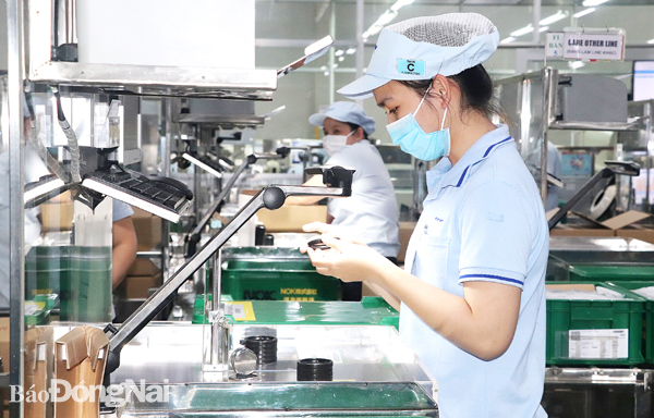 Công ty TNHH Việt Nam NOK ở Khu công nghiệp Amata (TP.Biên Hòa) là một trong những doanh nghiệp đi đầu trong áp dụng các tiêu chí về khu công nghiệp sinh thái. 