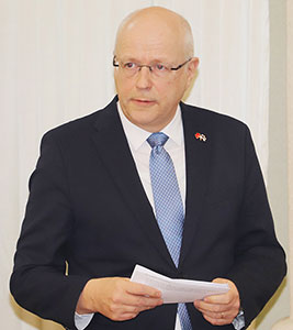 Đại sứ đặc mệnh toàn quyền Phần Lan tại Việt Nam Keijo Norvanto