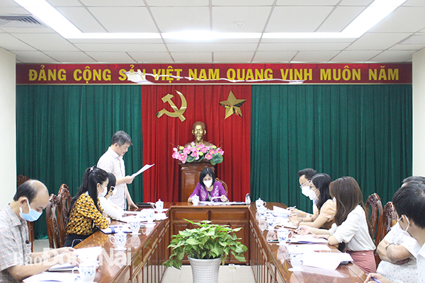 Phó chủ tịch UBND tỉnh Nguyễn Thị Hoàng chủ trì buổi họp