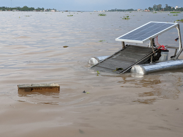 WSCA2.0 is a trash collecting device designed by a Vietnamese lecturer from the Mekong Delta in Vietnam. It is seen operating on a river in this supplied photo.
