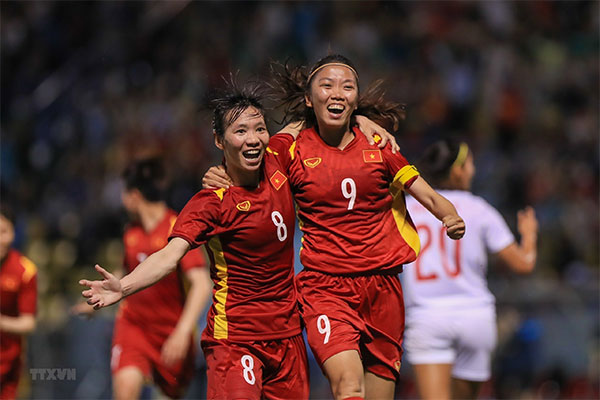 Đội tuyển nữ Việt Nam trong trận thắng Philippines 2-1