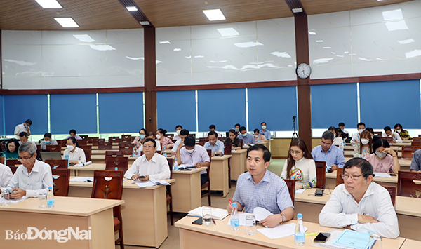 Đánh giá kết quả 10 năm phát triển KH-CN phục vụ sự nghiệp công nghiệp hóa, hiện đại hóa