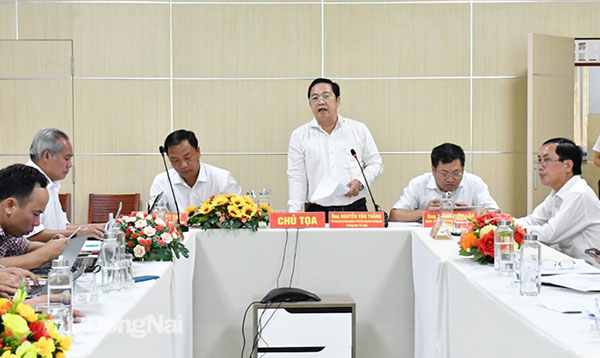 Phó giám đốc Sở NN-PTNT Nguyễn Văn Thắng phát biểu tại buổi họp báo