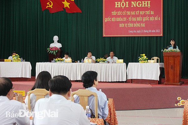 Tổ đại biểu Quốc hội số 4 đơn vị tỉnh Đồng Nai tiếp xúc cử tri sau kỳ họp tại xã Long An, H.Long Thành