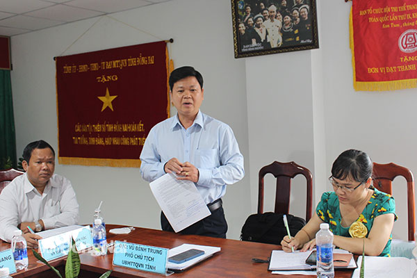 Phó chủ tịch Ủy ban MTTQ Việt Nam tỉnh Vũ Đình Trung phát biểu tại Hội nghị sơ kết công tác dân tộc 6 tháng đầu năm và triển khai nhiệm vụ 6 tháng cuối năm 2022