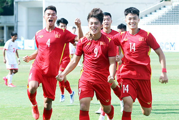 Dùng đội hình 2 và “chỉ” thắng Brunei 4-0, U.19 Việt Nam có thể gặp bất lợi