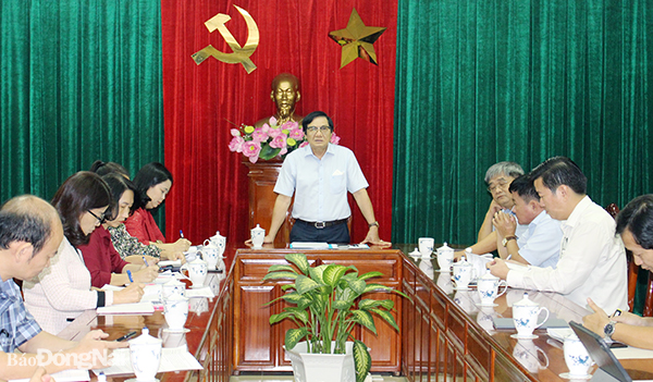 Phó chủ tịch UBND tỉnh Nguyễn Sơn Hùng phát biểu kết luận cuộc họp