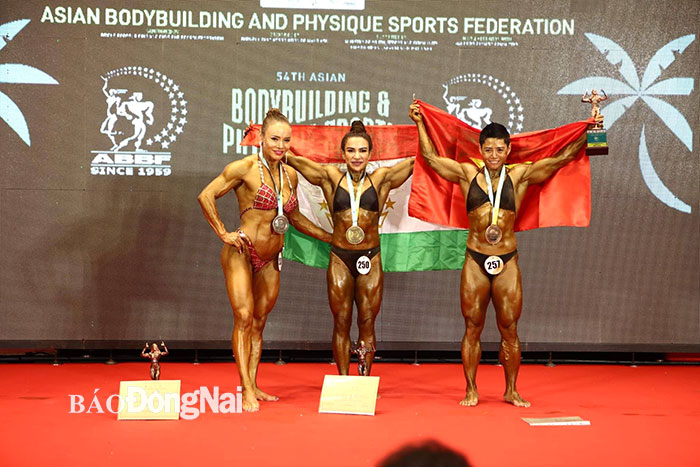 VĐV Tôn Hoàng Khánh Lan giành HCĐ thể hình nữ trên 55kg