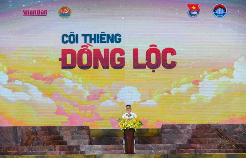 Đồng chí Lê Quốc Minh, Ủy viên Trung ương Đảng, Tổng Biên tập Báo Nhân Dân, Phó Trưởng Ban Tuyên giáo Trung ương, Chủ tịch Hội Nhà báo Việt Nam phát biểu tại chương trình.