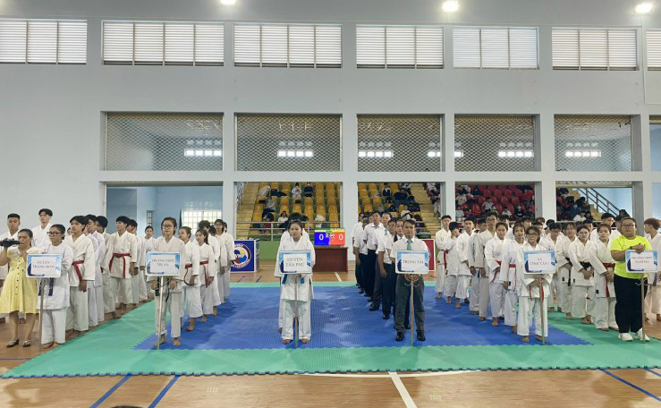 Các đơn vị tham dự giải tại lễ khai mạc