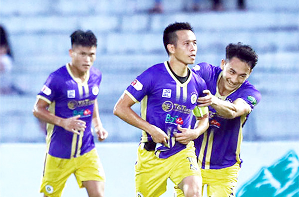 Với tầm ảnh hưởng và cảm hứng từ Văn Quyết, Hà Nội FC bắt đầu quen với cuộc sống không có Quang Hải