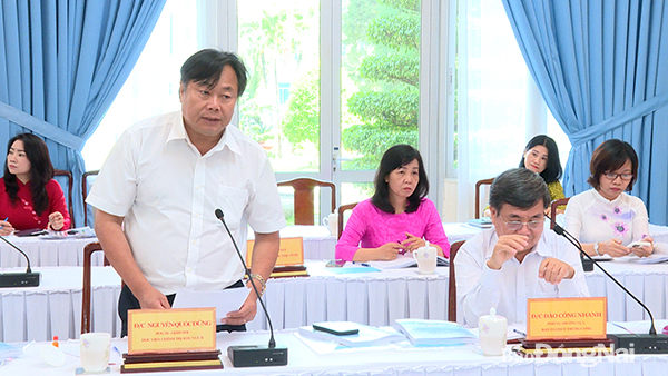 PGS-TS.Nguyễn Quốc Dũng, Giám đốc Học viện Chính trị khu vực II phát biểu thảo luận tại hội thảo. Ảnh: Ngọc Thành