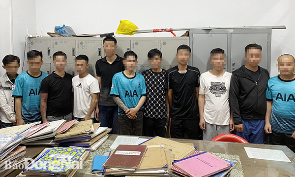 Một số đối tượng cho bà Yên vay tiền với lãi suất cao bị Công an H.Trảng Bom mời lên làm việc