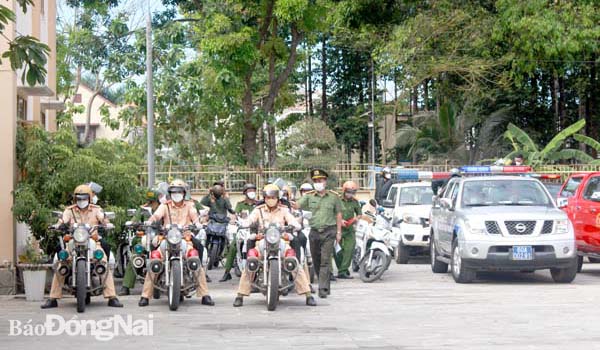 Công an H.Trảng Bom tổ chức tuần tra, kiểm soát trên các tuyến giao thông trong Khu công nghiệp Bàu Xéo (H.Trảng Bom)