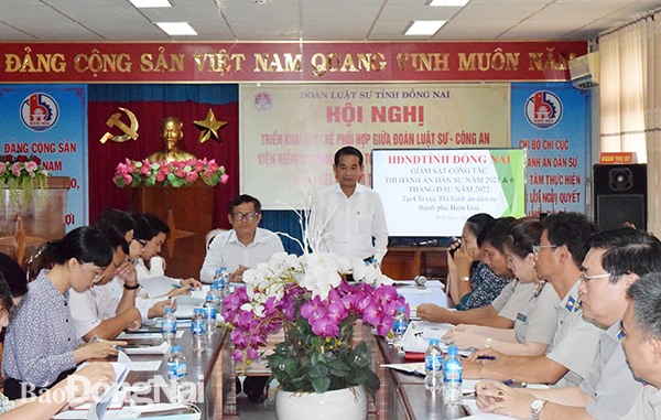 Ủy viên Ban TVTU, Chủ tịch HĐND tỉnh Thái Bảo phát biểu tại buổi giám sát công tác thi hành án dân sự ở TP.Biên Hòa