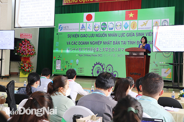 Phó chủ tịch UBND tỉnh Nguyễn Thị Hoàng phát biểu tại sự kiện