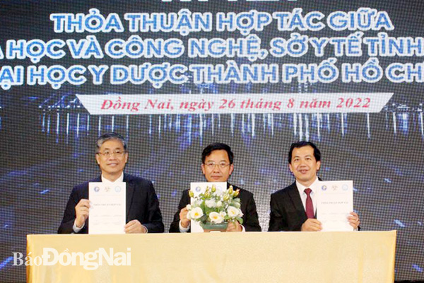 Sở KH-CN ký kết hợp tác với Sở Y tế và Trường đại học Y dược TP.HCM.